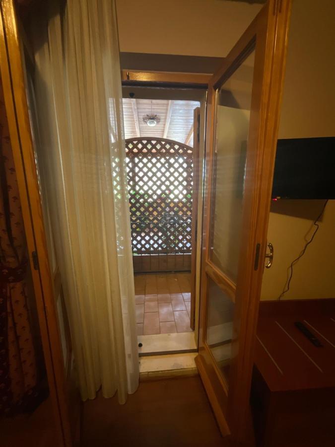 La Terrazza Dei Ciliegi Hotel Santa Maria Degli Angeli  Luaran gambar